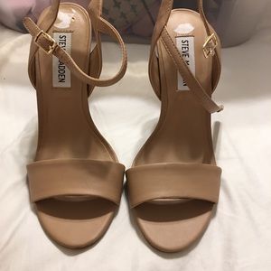 Steve Madden nude heel